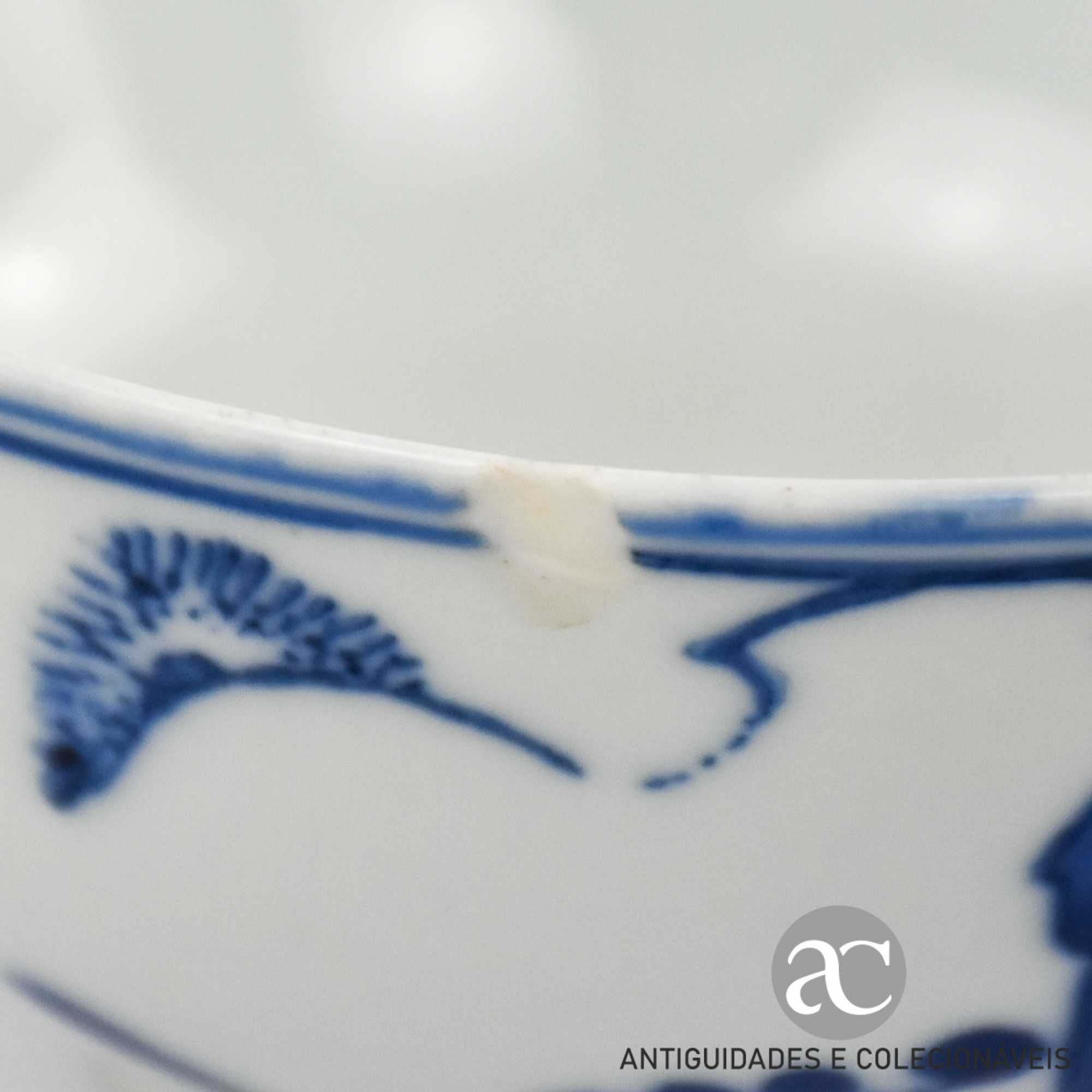 Taça Porcelana da China decoração Azul e Branca Qianlong séc. XVIII