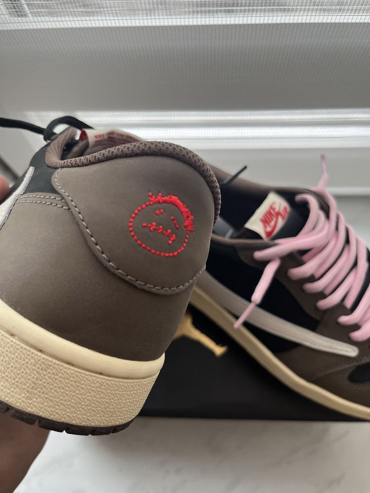 Nike air jordan 1 x Traviss Scott