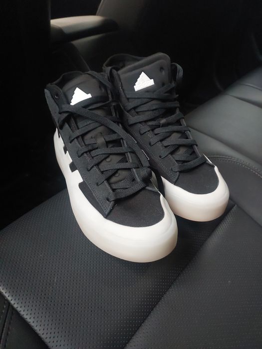 Кросівки Adidas НОВІ снікерcи осінні znsored 42 розмір 26.5 устілка