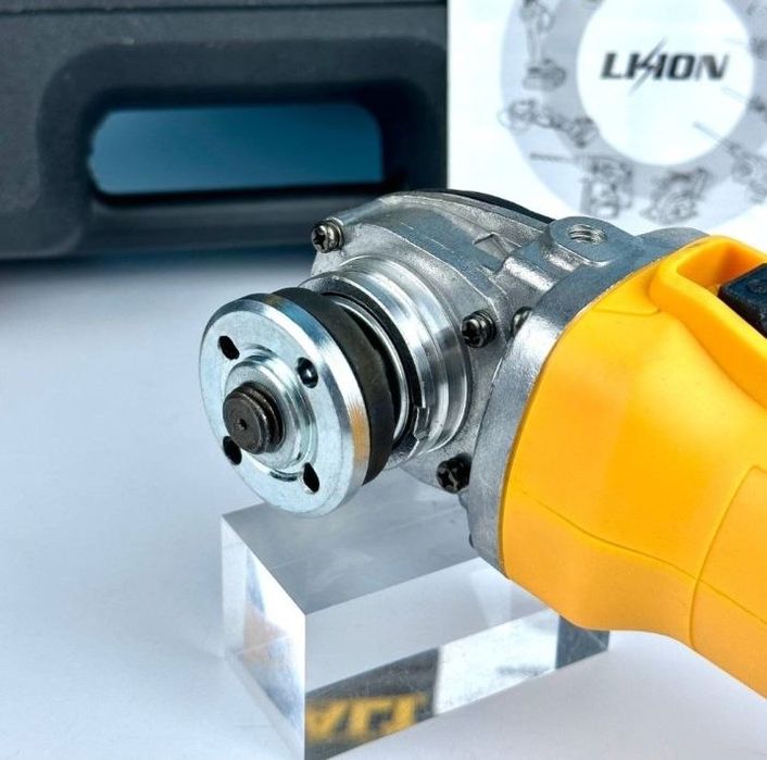 Акумуляторная болгарка DeWalt 199v безщіткова нова