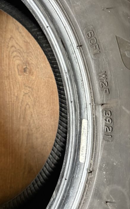 Шини зимові Bridgestone R16 215/60 2шт-5мм