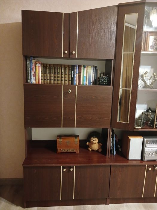 Меблева стінка з шафою+музичний центр в подарунок
