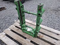 Szyna z mocowaniem dolnego zaczepu John Deere 33cm
