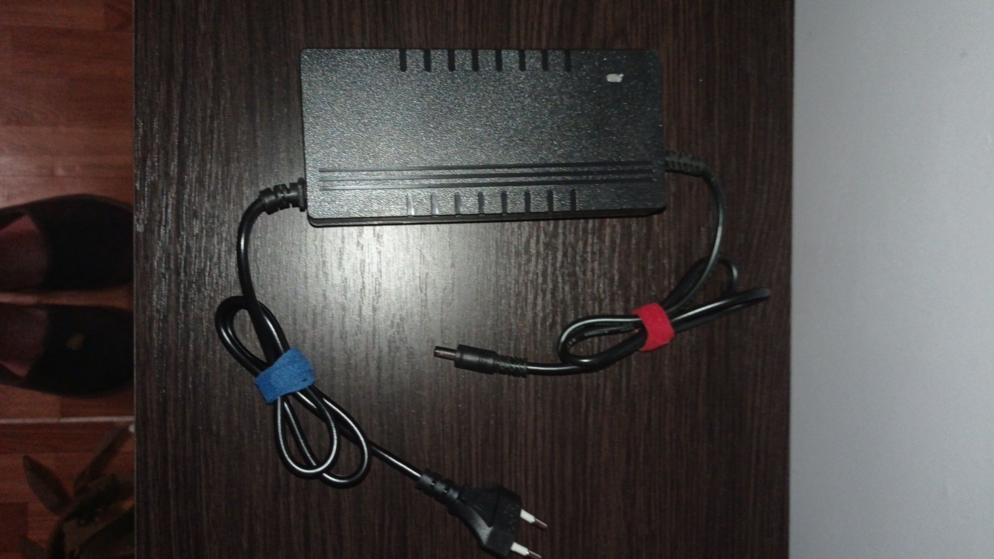 Зарядний пристрій для акумуляторів електротранспорту 48в 2а