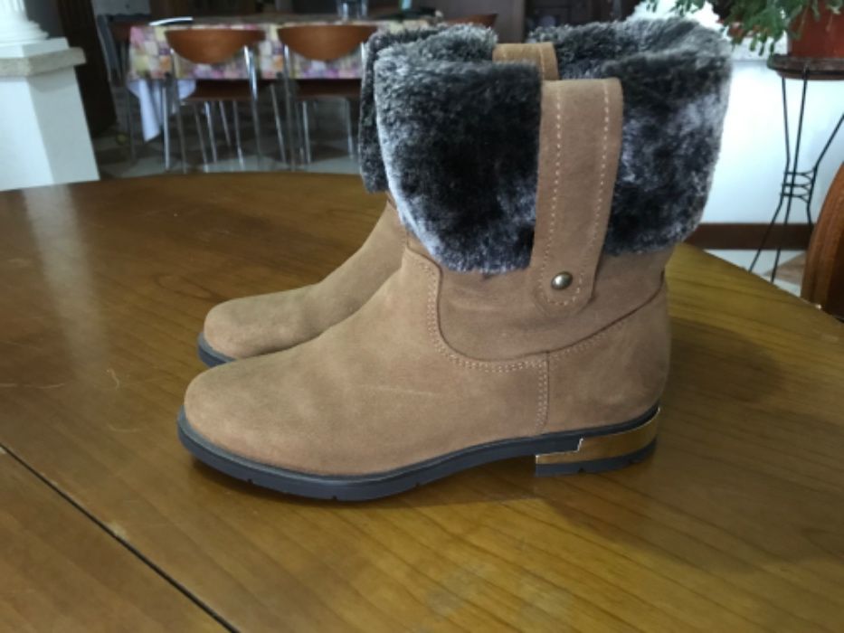 Botas camurça com pêlo