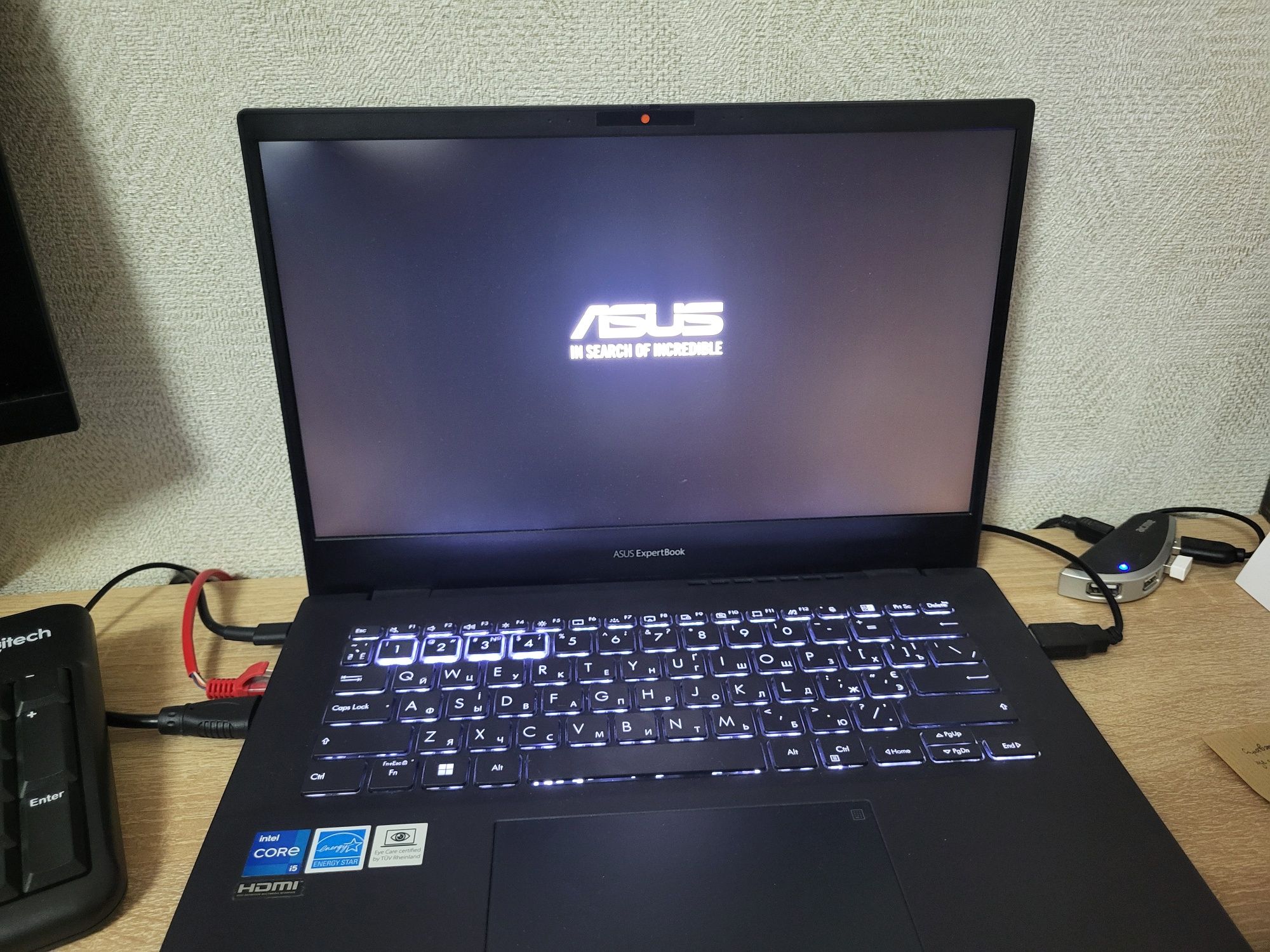 Продам свой ноутбук ASUS ExpertBook B5402CEA