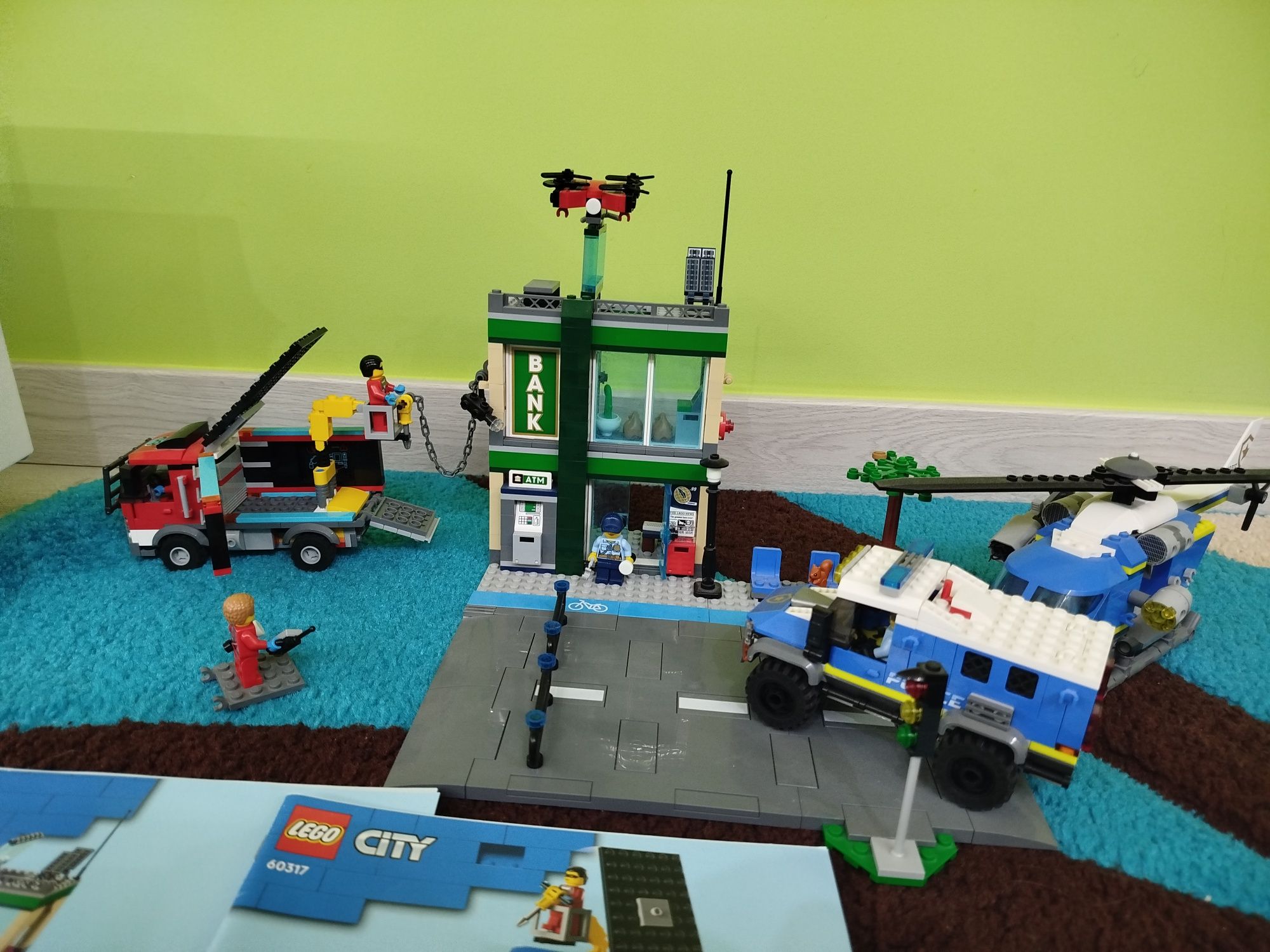 LEGO City 60317 napad na bank
