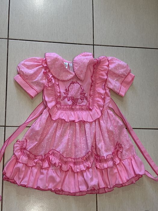Дитяче рожеве плаття