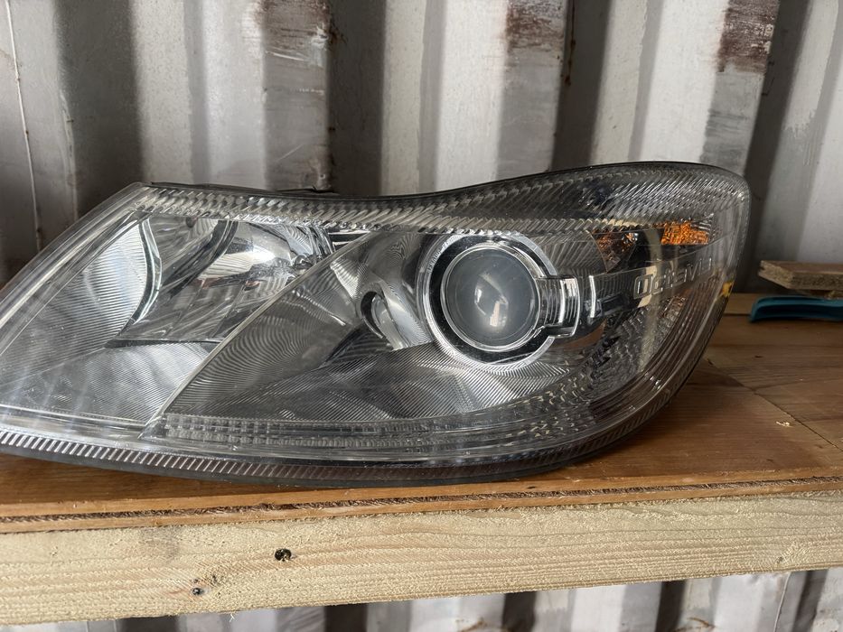 Skoda octavia 2lift vrs xenon skretny lewy prawy