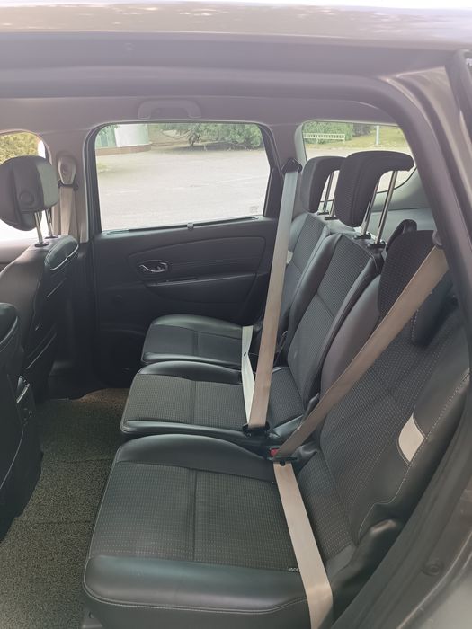 Продам Рено сценик 3 2011року