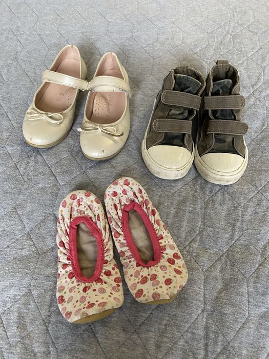 кеди дитячі балетки чешки  взуття 26-28 розмір Кеды тапки кросівки