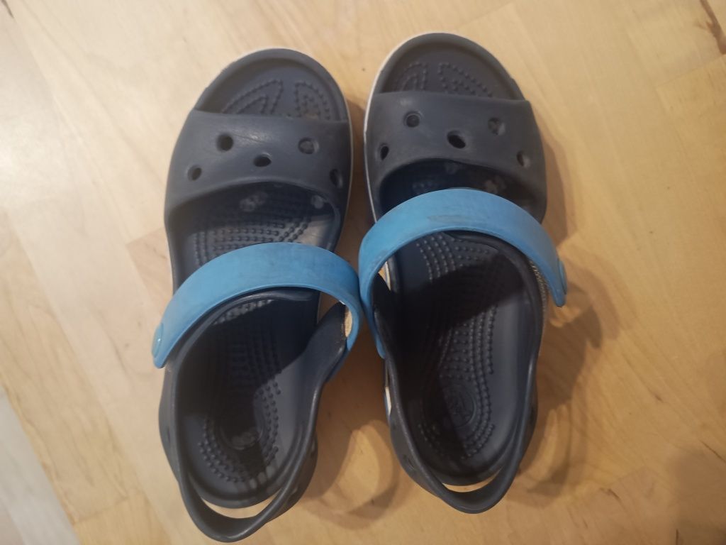 Zestaw bucików crocsy i baleriny