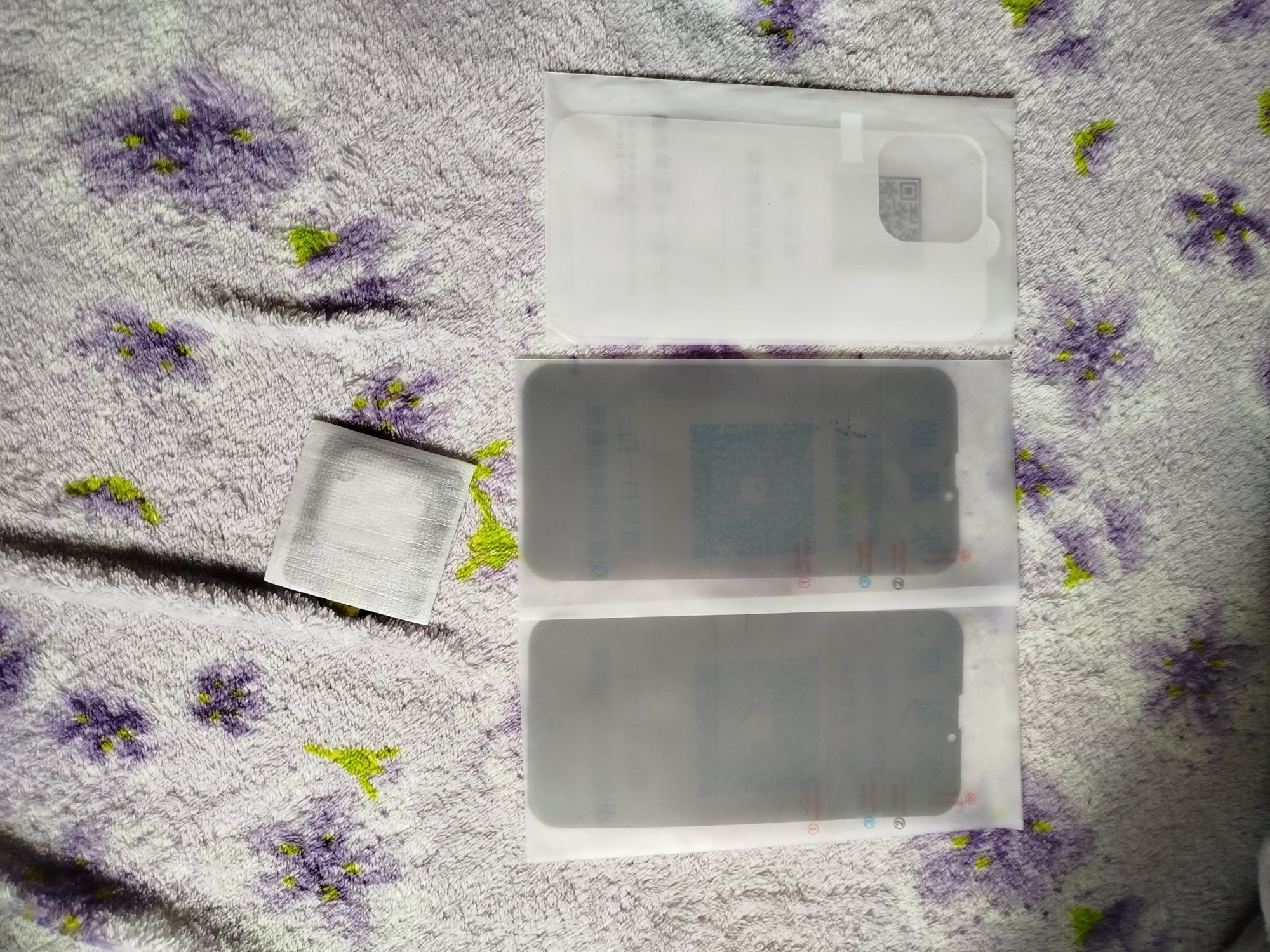 Vendo capas de iPhone 13 pro max em ótimo estado