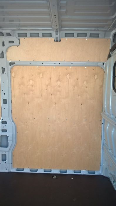 Fiat Ducato L4H3 Zabudowa podłoga i boki obicie auta