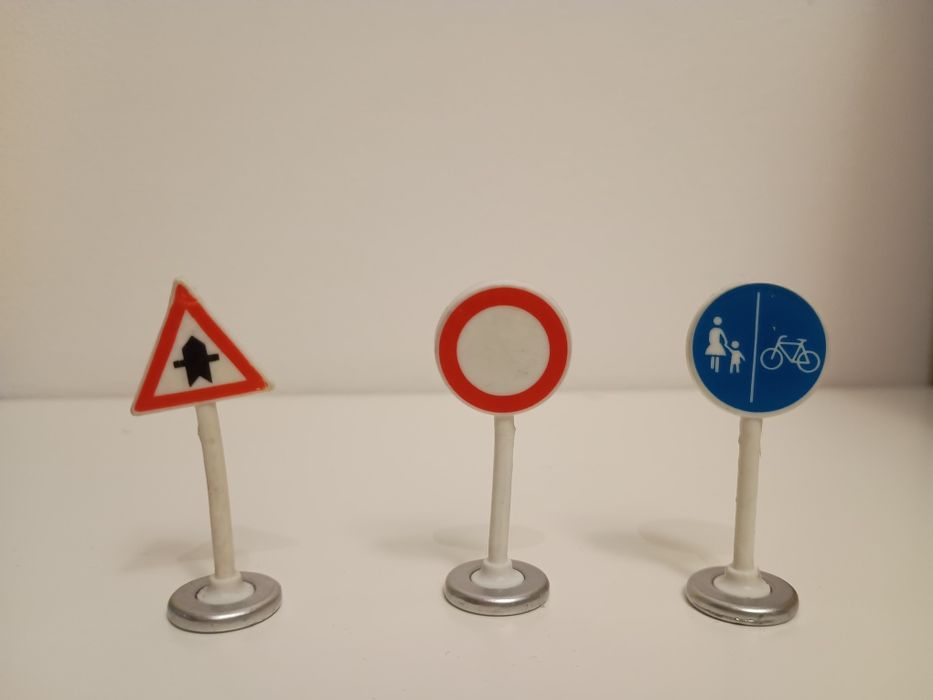 Znaki drogowe mini.