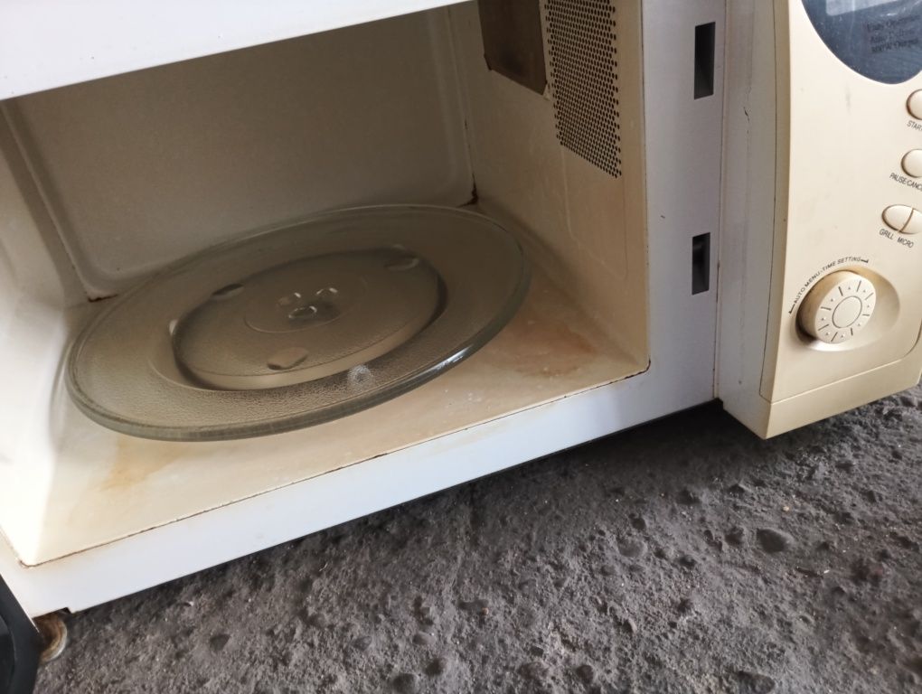 Mikrofalówka gorenje sprawna 800 w