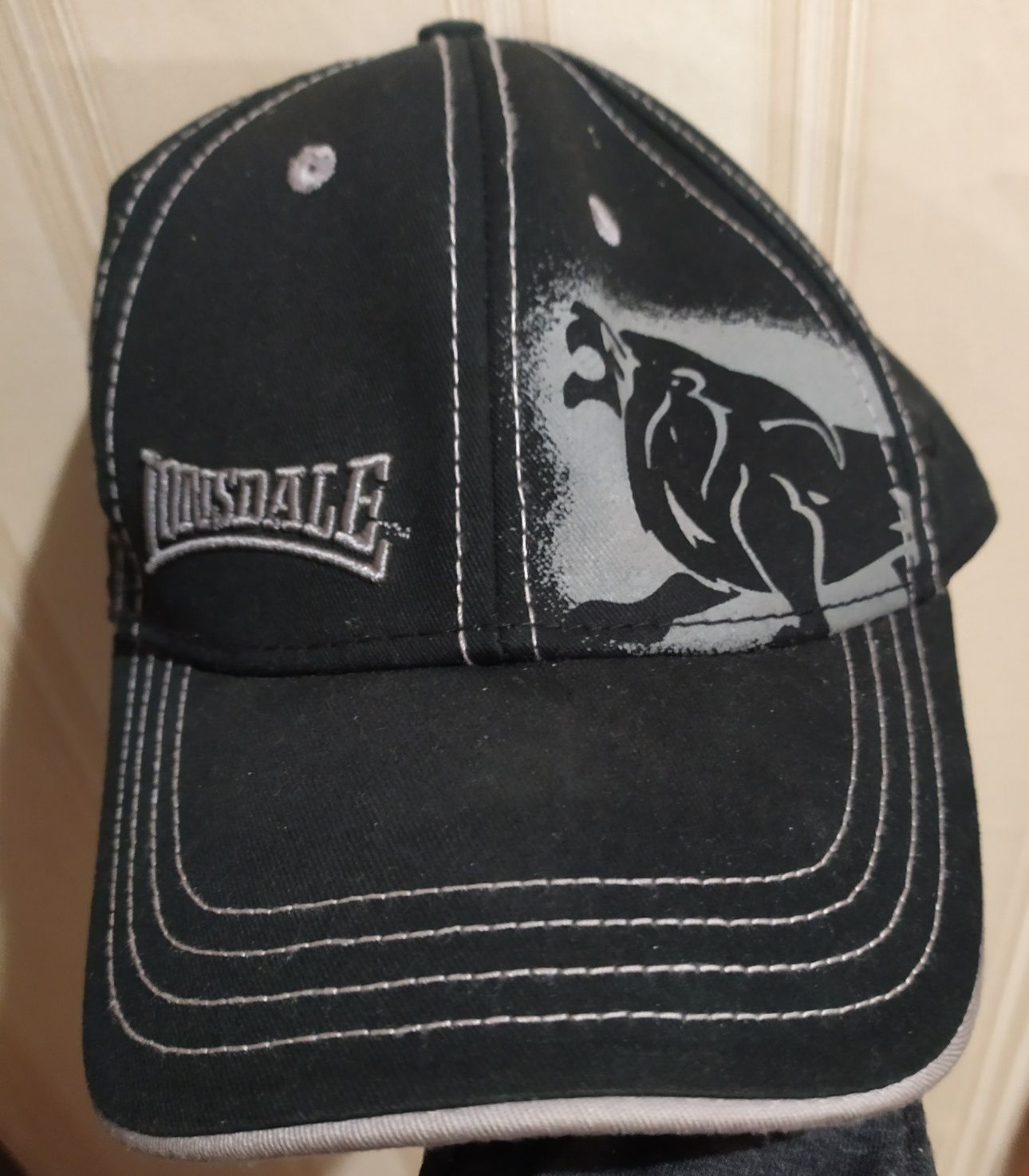 Оригинальная бейсболка Lonsdale