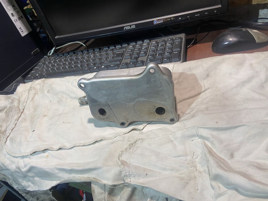 Масляний радіатор від Мерседес W211