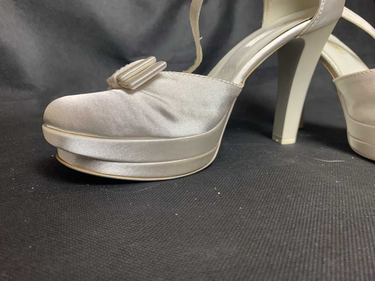 nowe ivory kremowe Buty Ślubne Growikar Roz. 37 Gruby Obcas kokarda