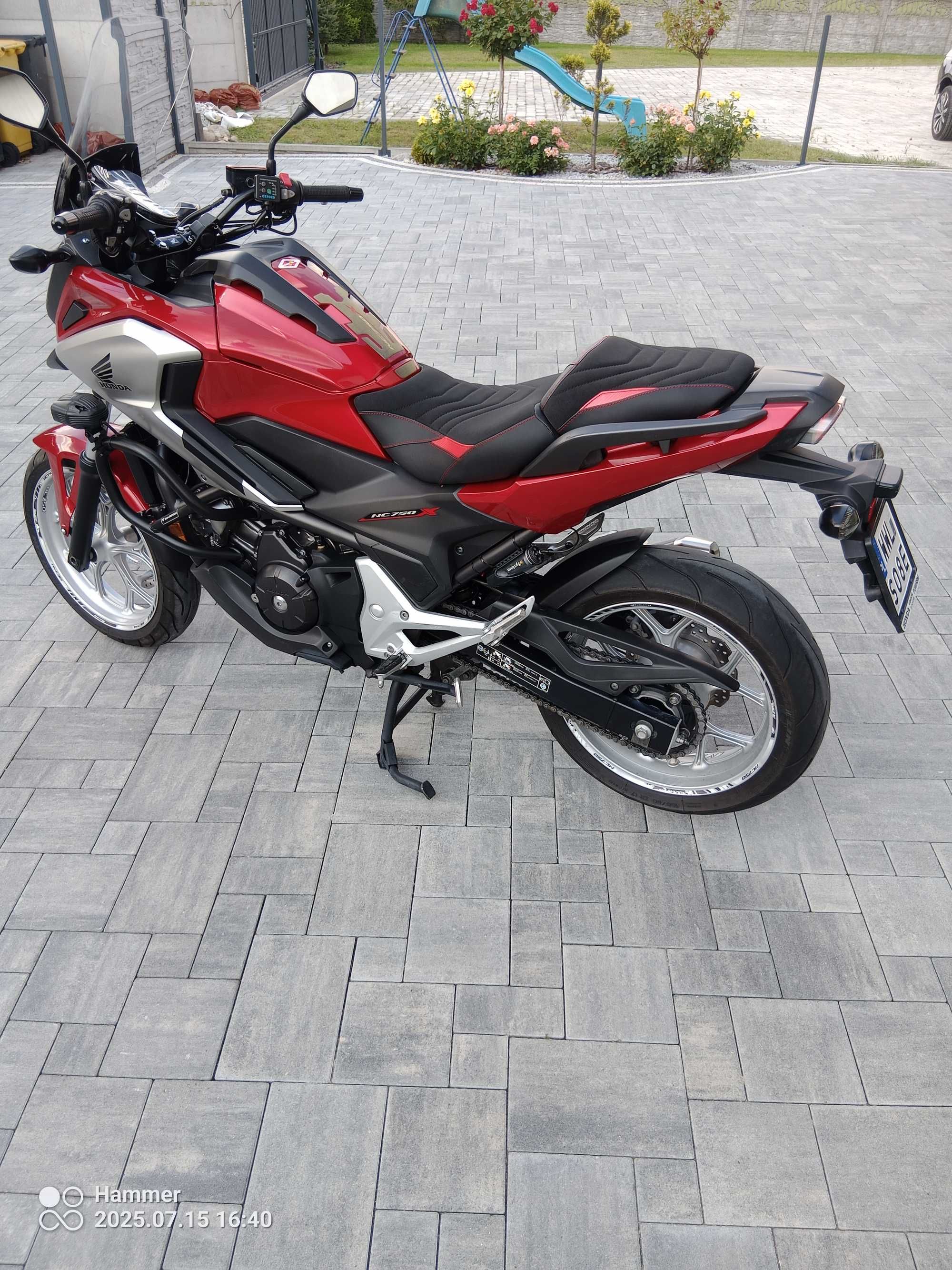 Stan bardzo dobry, dużo dodatków, salon Polska Honda Nc 750x DCT