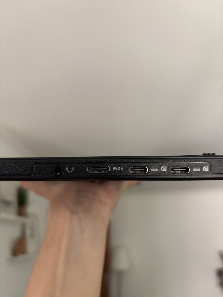 Monitor Portátil ASUS ZenScreen MB169CK