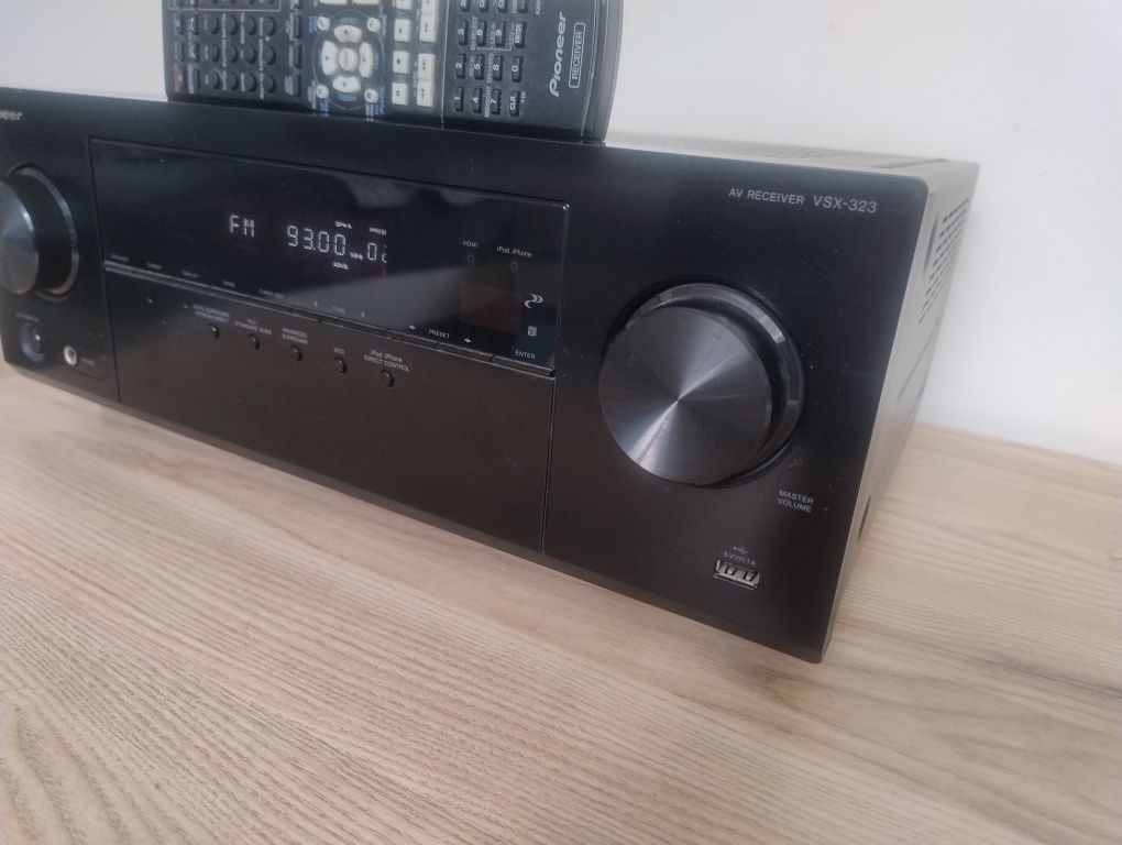Amplituner Pioneer VSX 323 z pilotem