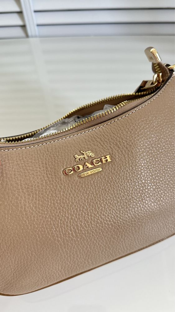 Бежева маленька сумка Teri Shoulder Beige Coach