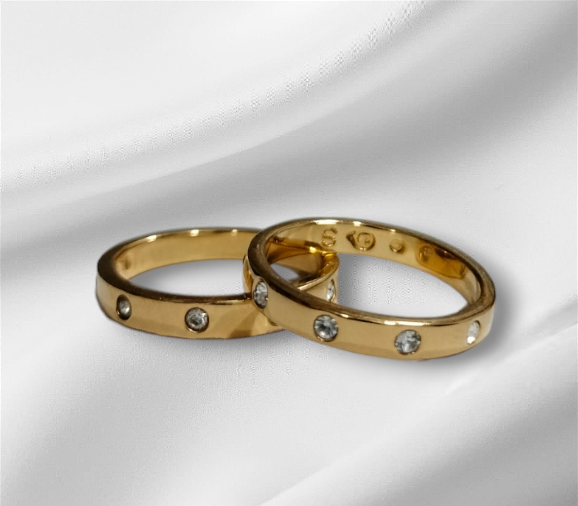 Anéis Swarovski com pedras Zircónias banhado a Ouro