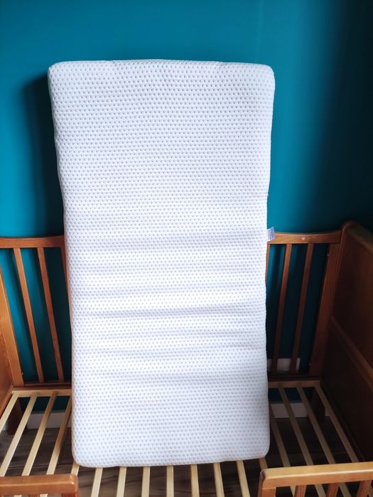 Łóżeczko/materace+przewijak