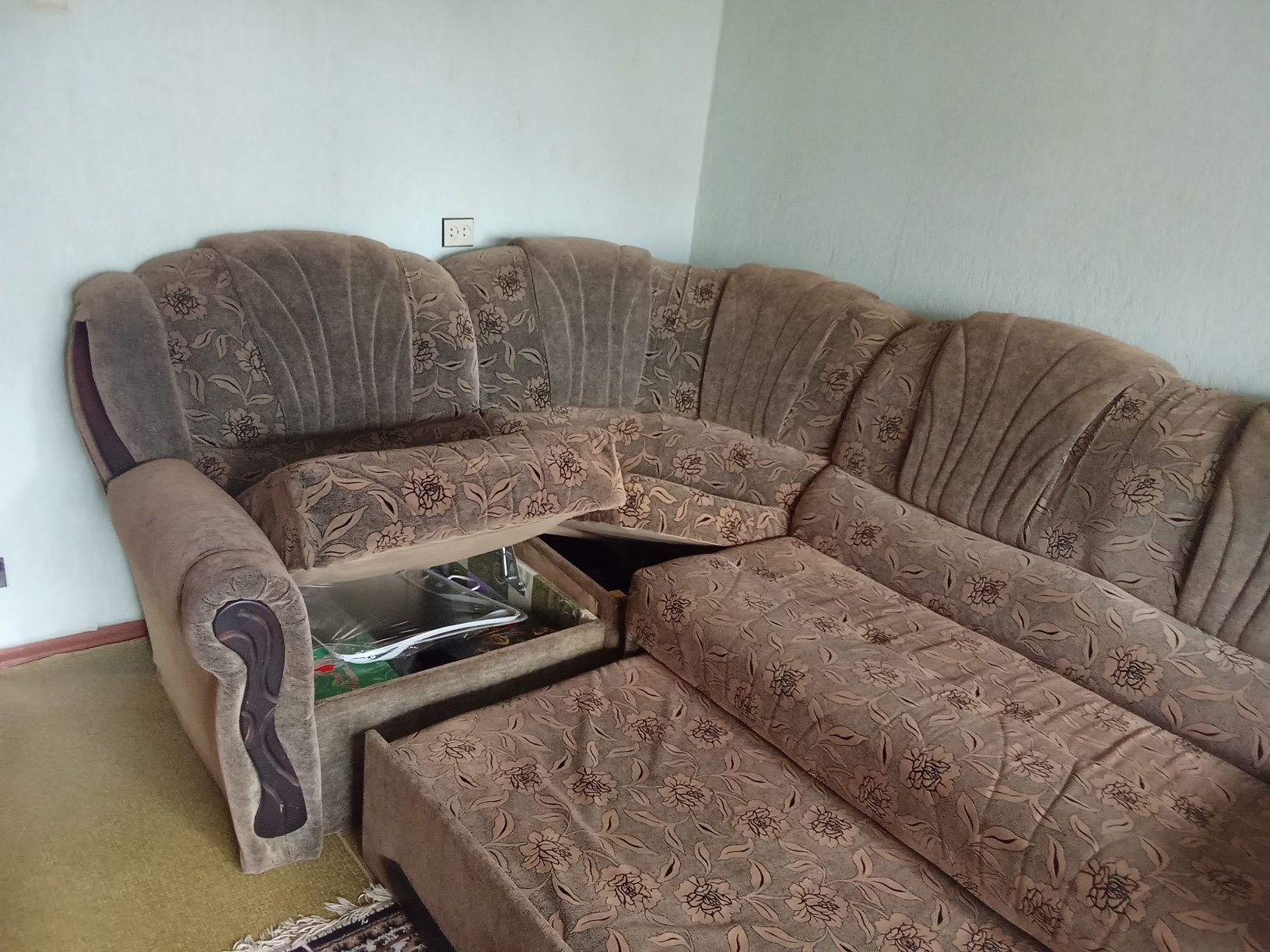 Продам мягкий уголок