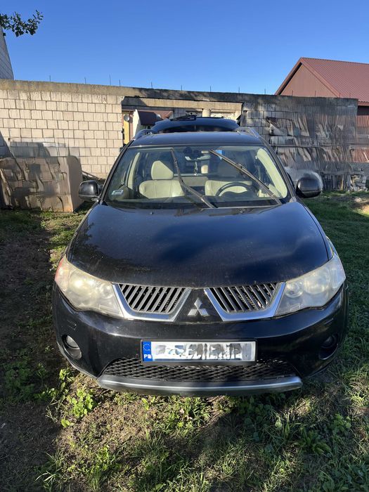 Sprzedam Samochód w całości Mitsubishi Outlander niesprawny