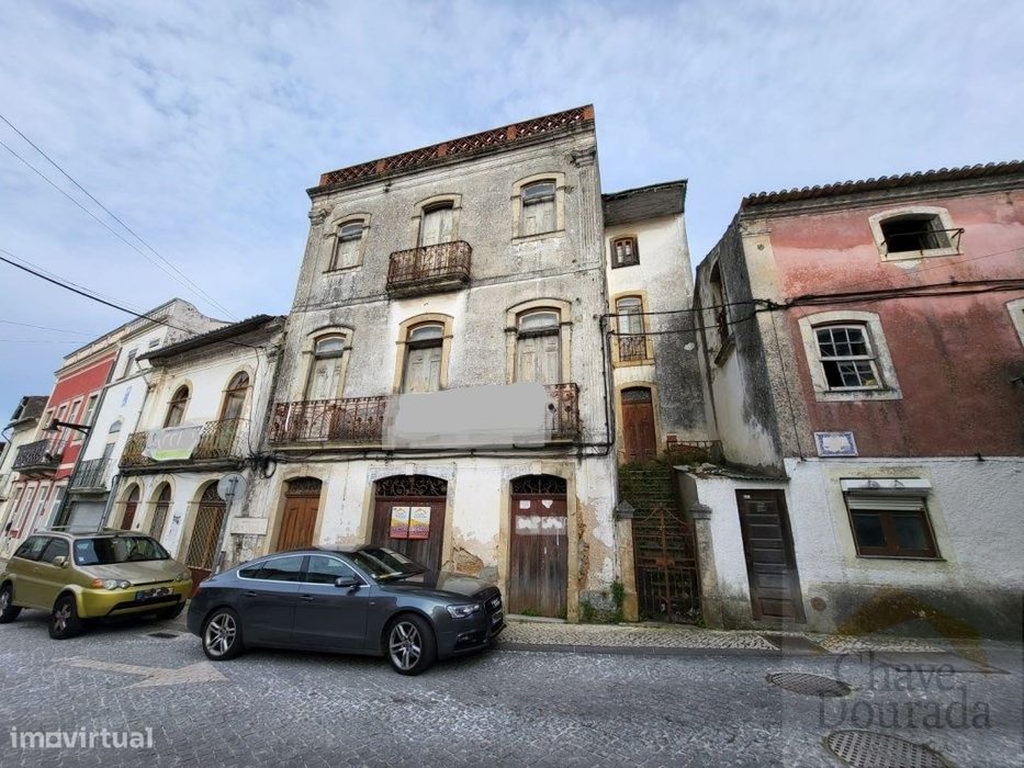 Moradia para recuperação total - centro de Cernache