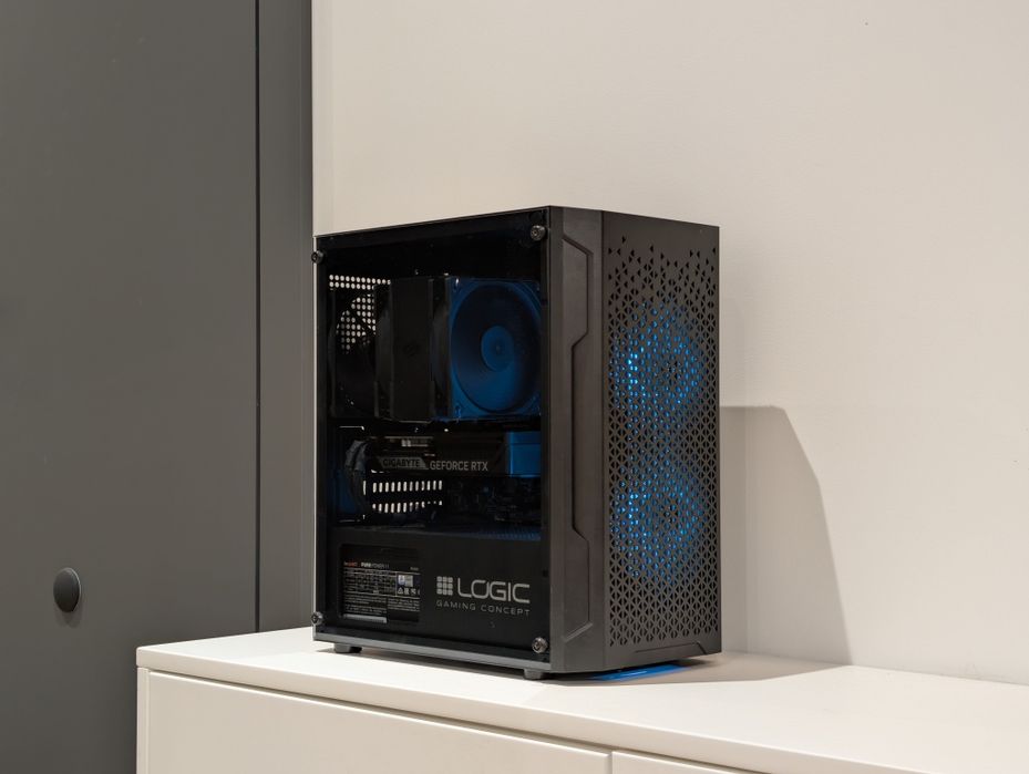 Komputer gamingowy RTX 5060, Ryzen 7 3800x, 32gb ram, 1tb ssd