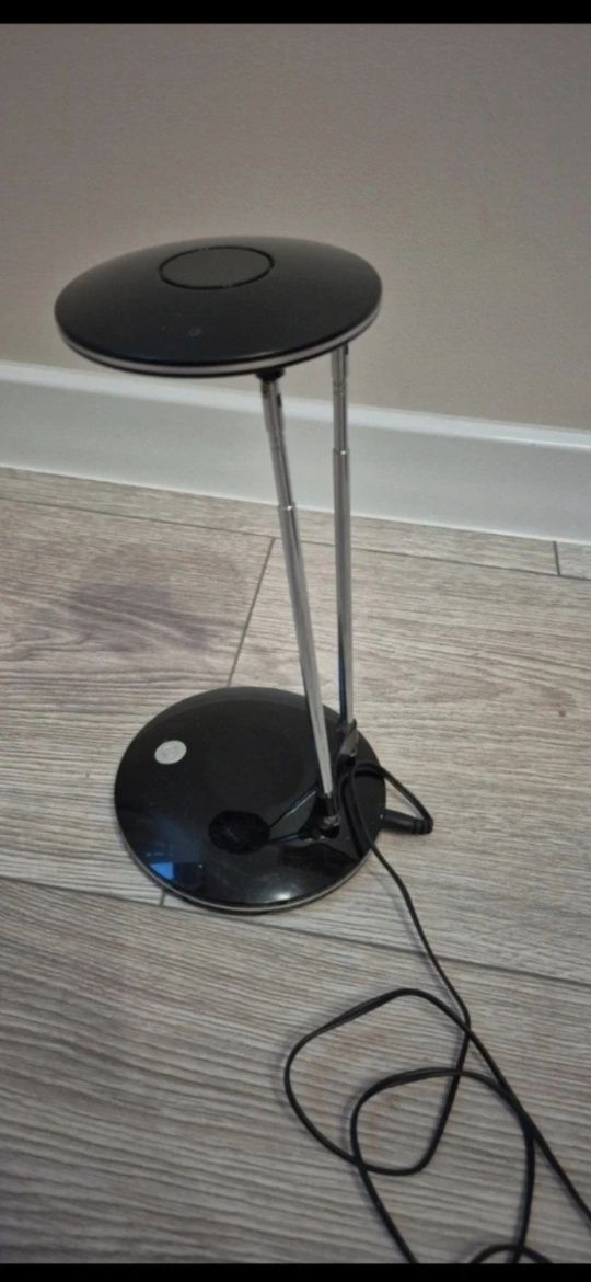 Lampka LED na biurko