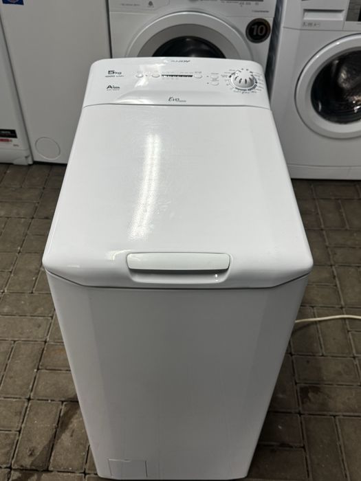 Pralka firmy Candy model Evot 10051d 5 kg 1000 obr