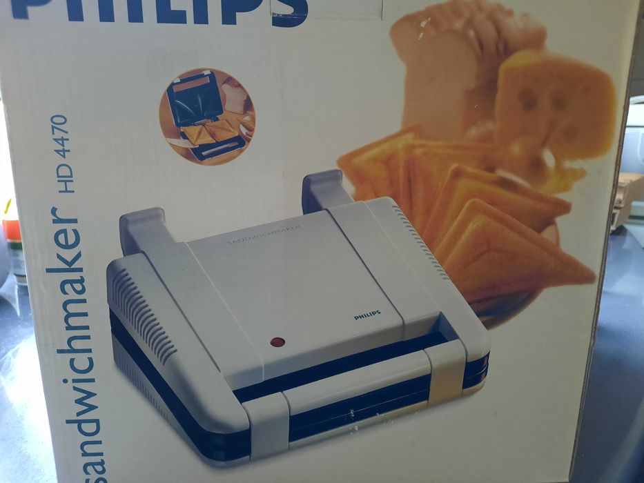 Сэндвичница-бутербродница Philips HD 4470