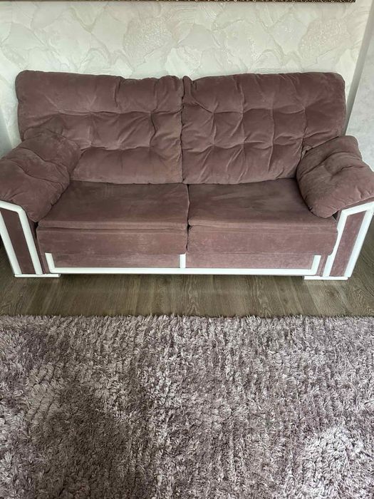 Продам диван і крісла