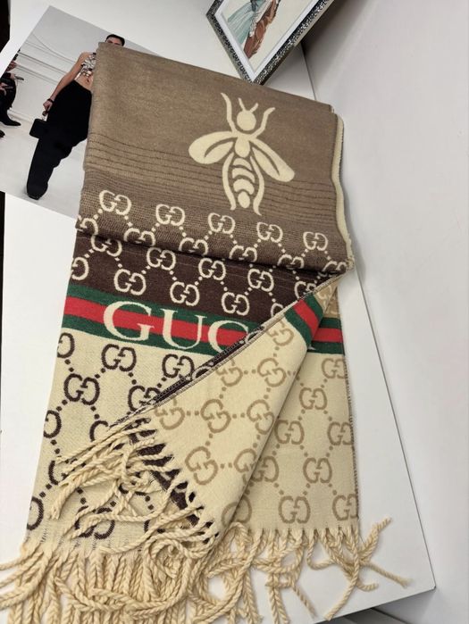 Ciepły, miękki szal kaszmirowy w stylu Guc ci