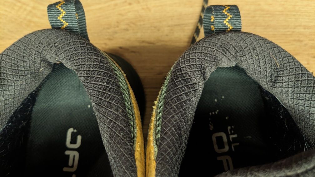 Туристичні черевики Merrell
