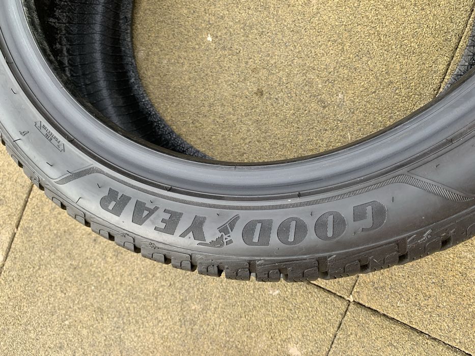Зимова шина(резина) 225/45 R17 “GOOD*YEAR” UltraGrip Performance - 1шт