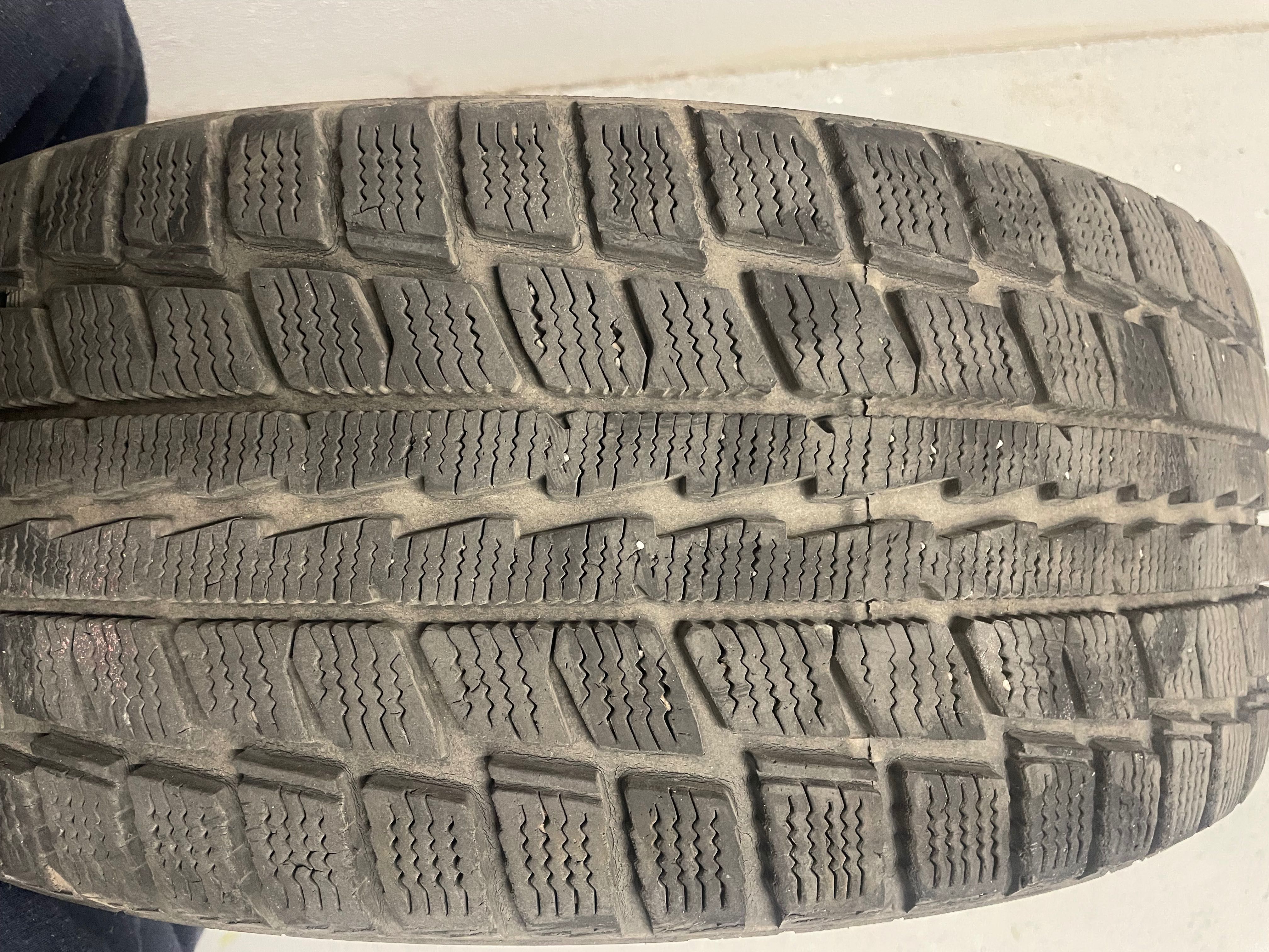 Felgi oryginalne Audi a4b8 7.5J 16H2 ET45 + opony DUNLOP 205/55/16