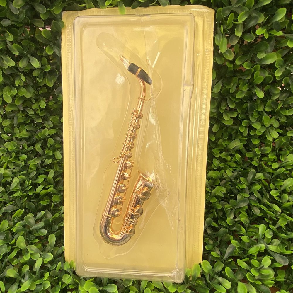 Saxofone Decorativo em Miniatura