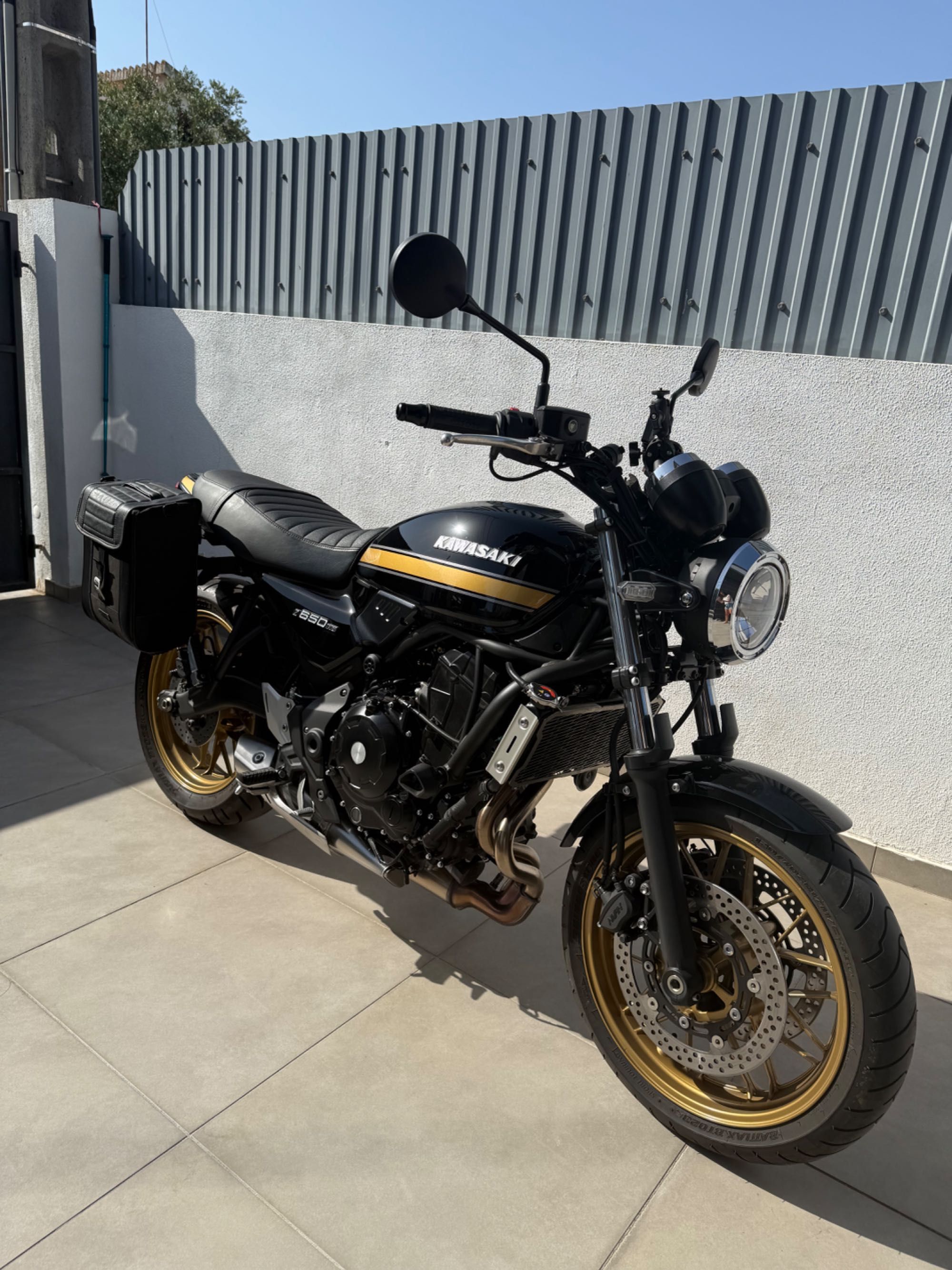 Kawasaki z650rs de 2025