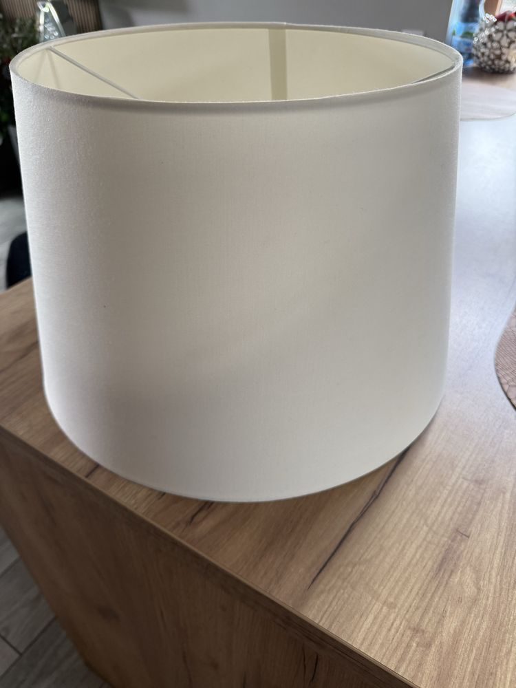 Sprzedam lampe stojącą glamur  ,posiadam dodatkkwo duzy klosz bialy ,s
