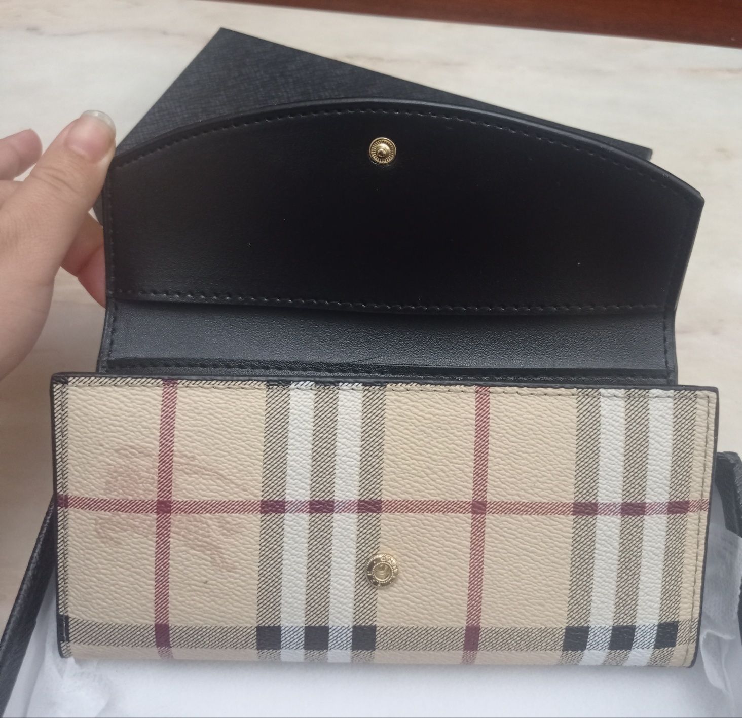 Nova Carteira BURBERRY