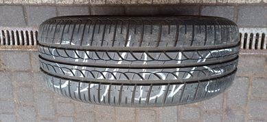 BRIDGESTONE 215/60R16 95H , pojedyńcza opona letnia.