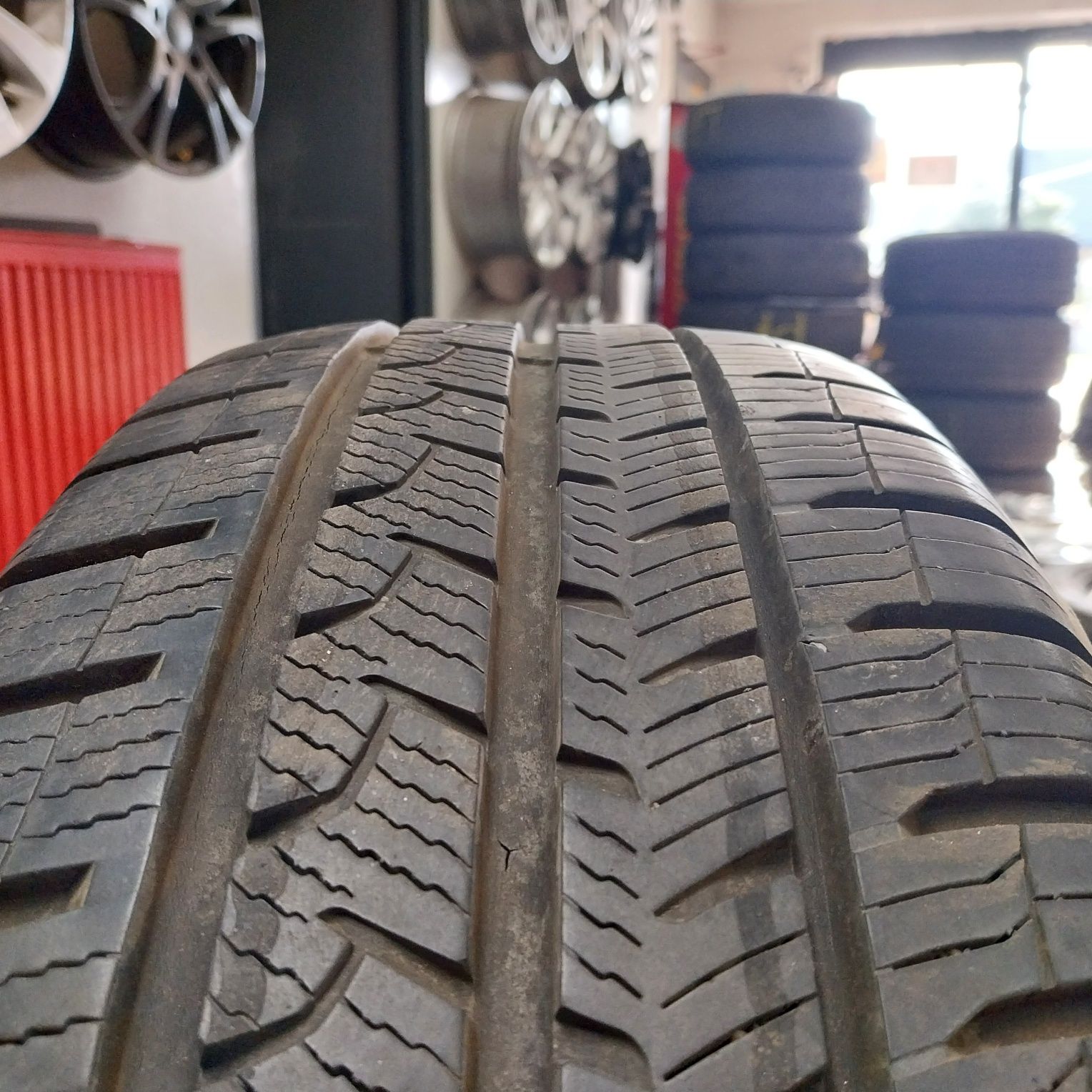 Opony Całoroczne Apollo Alnac 4G All Season 215/65R16 98H