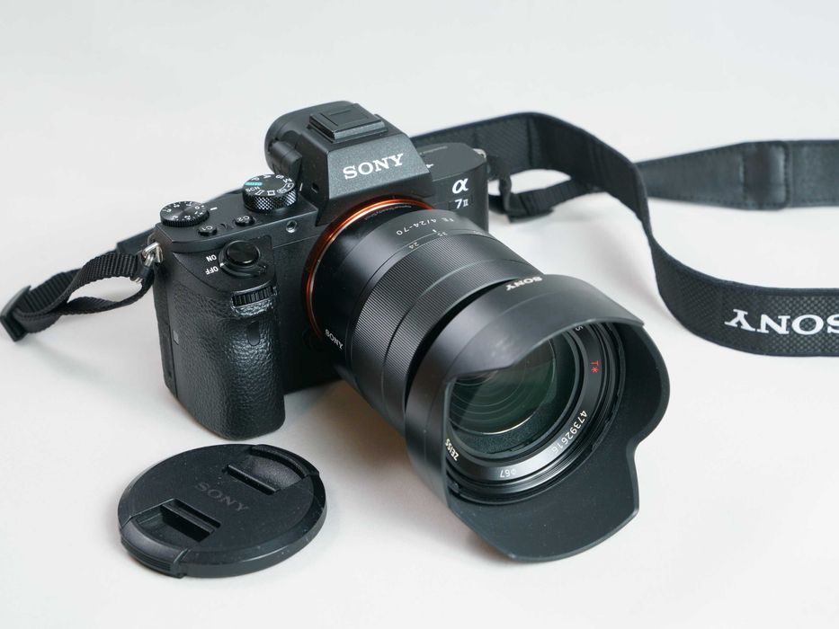 SONY A7 II gen. + obiektyw SONY ZEISS F4/FE 24-70 przebieg ok 6500 kl.