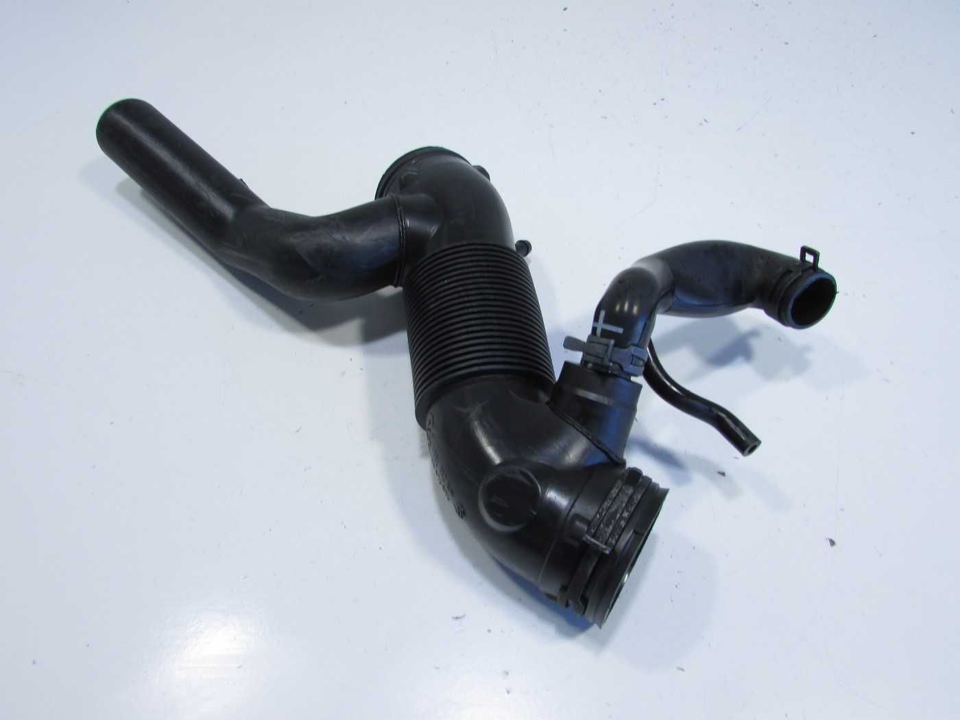 Wąż rura powietrza rezonator vw golf 4 new beetle bora octavia 2.0 8v