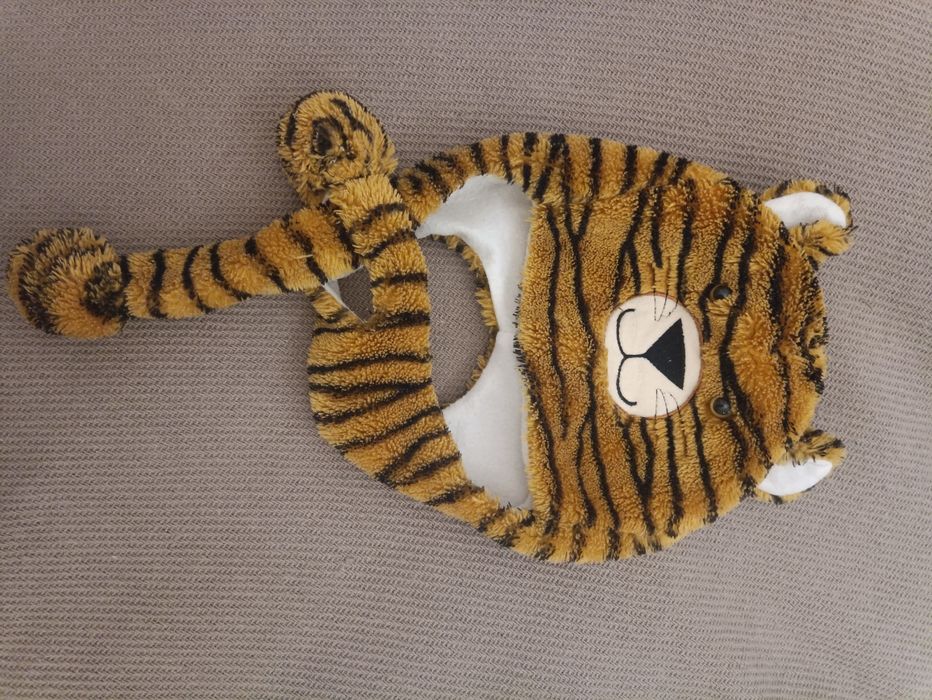 Czapka tygrysia łatwe wiązanie.